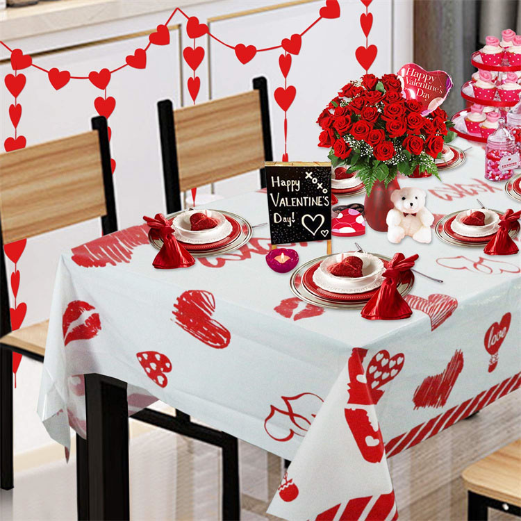 Top 10 Benefits of Using Disposable Tablecloths for Dining Gatherings